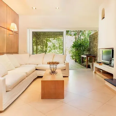 Exotic House *